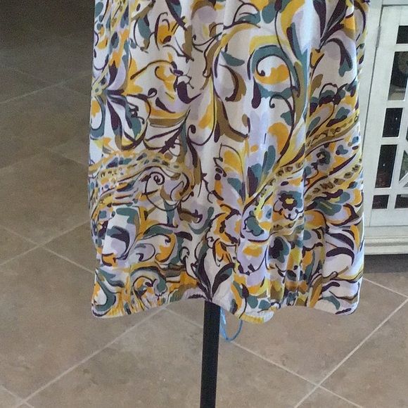 SoCa St. John flutter sleeve t, loose elastic bottom, size M - Picture 4 of 9